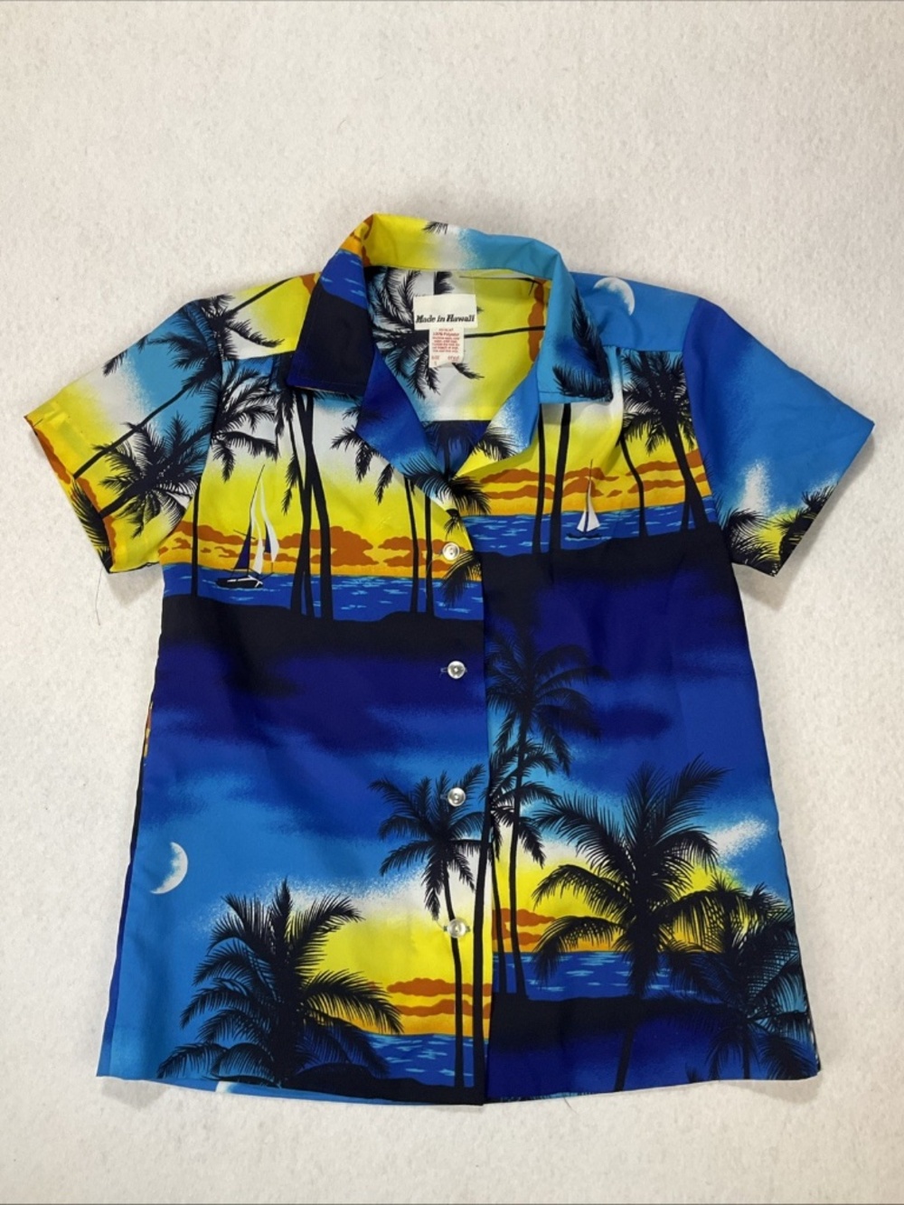 Made in Hawaii Scenic Button Down Hawaiian Shirt Women’s Size Small Blue